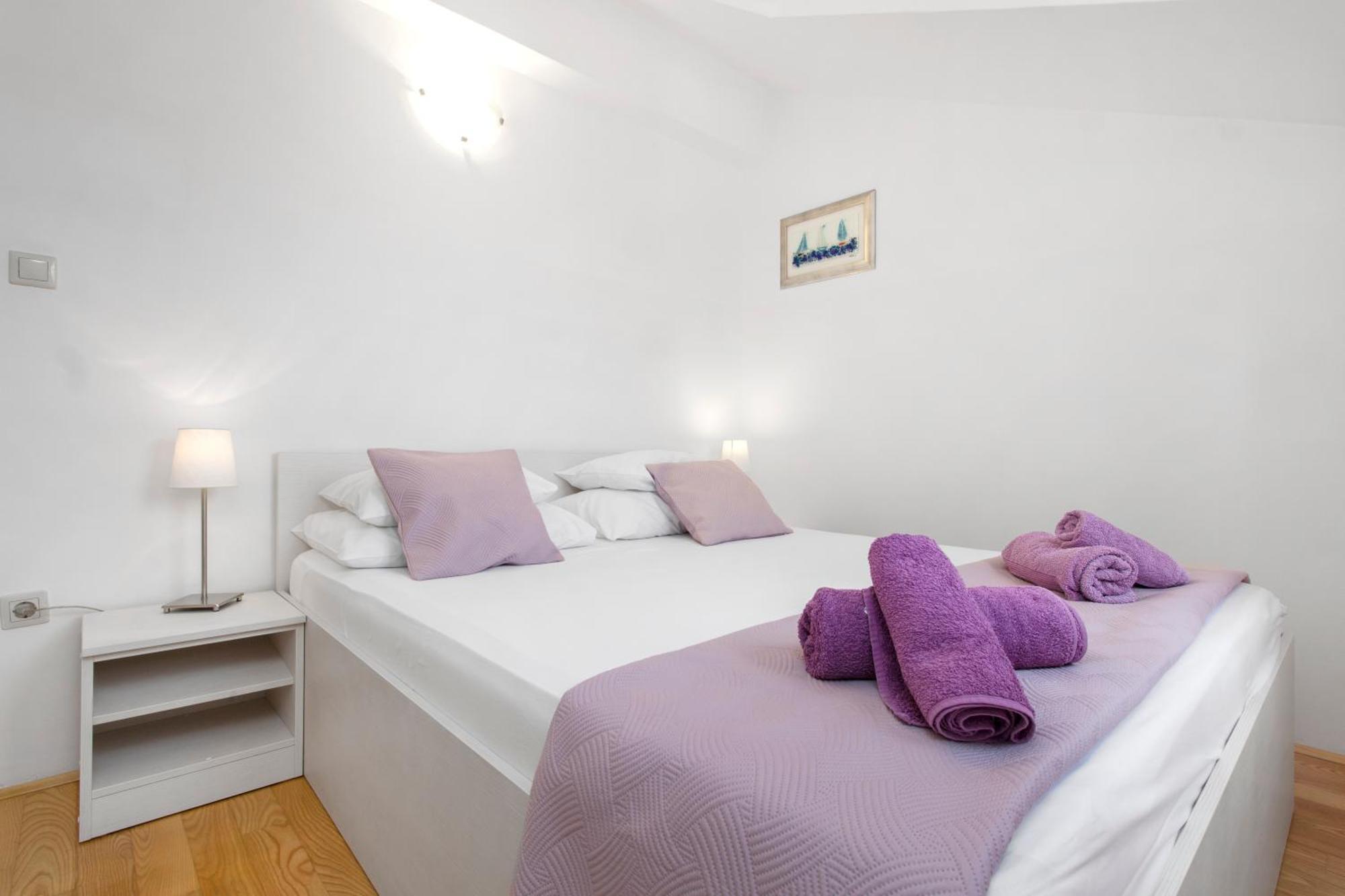 Apartmani Gnjidic Srima Luaran gambar