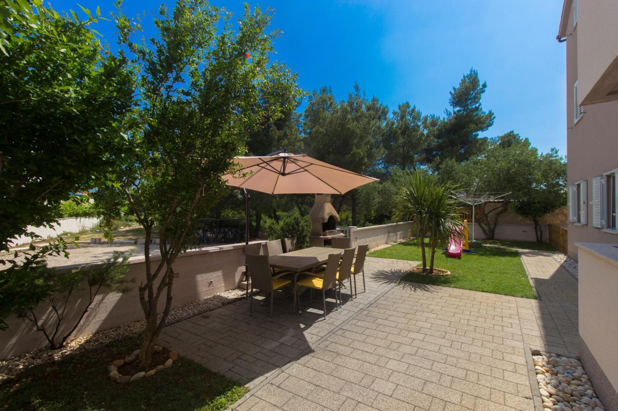 Apartmani Gnjidic Srima Luaran gambar