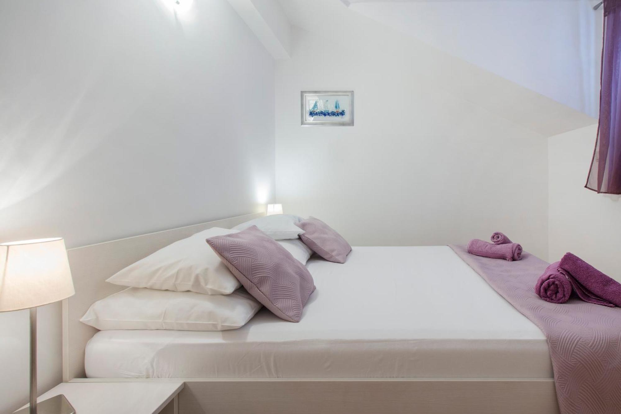 Apartmani Gnjidic Srima Luaran gambar