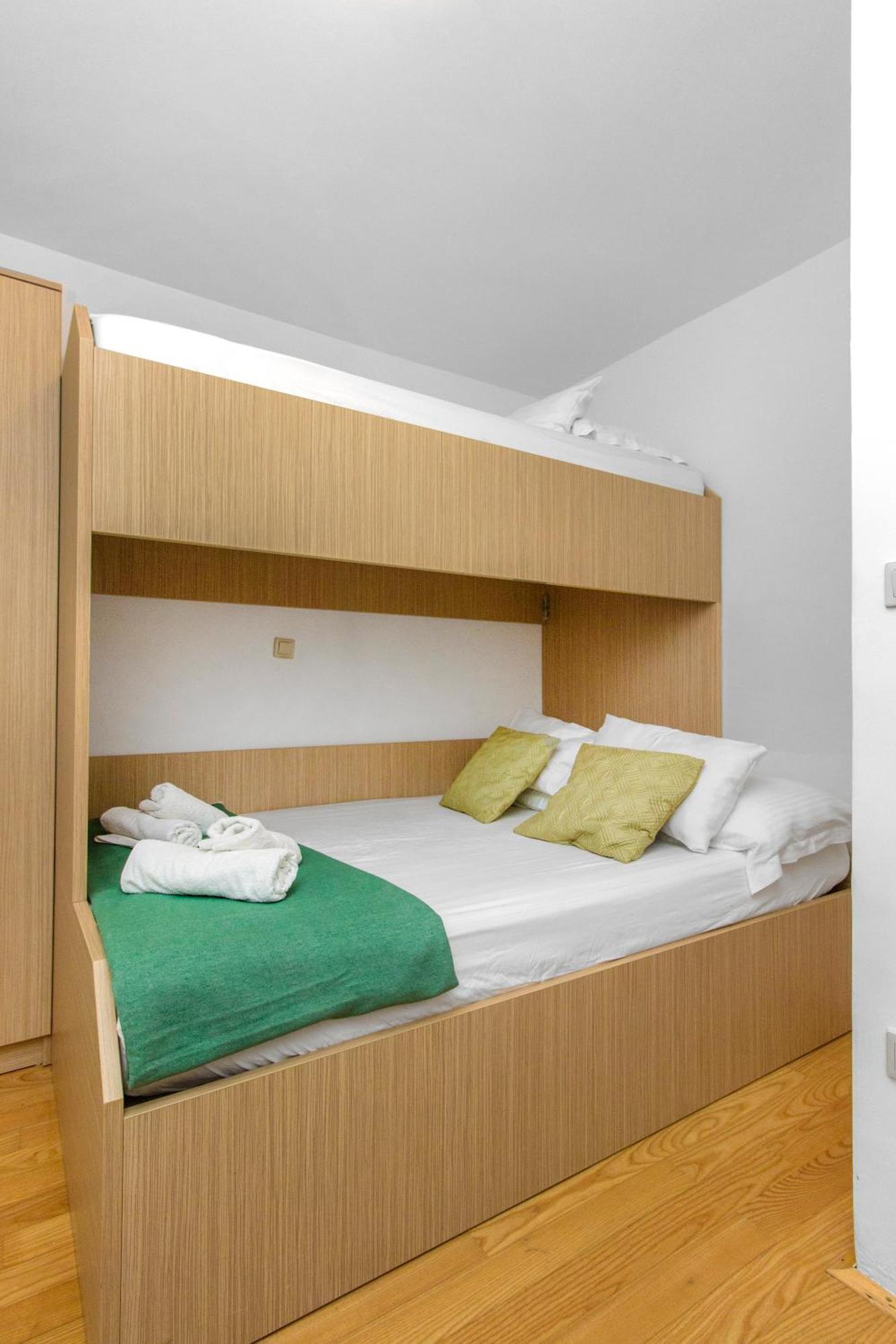 Apartmani Gnjidic Srima Luaran gambar