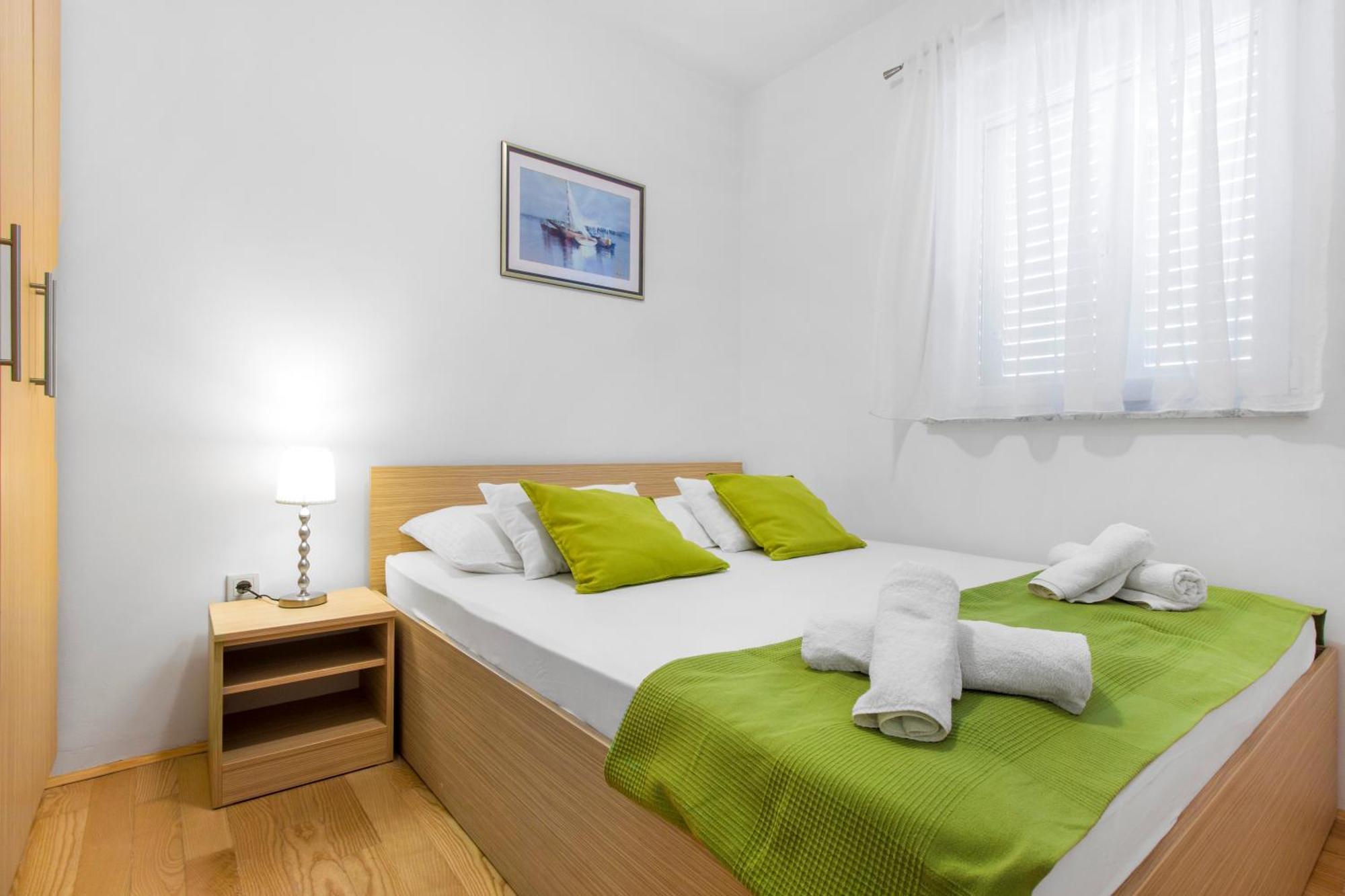 Apartmani Gnjidic Srima Luaran gambar