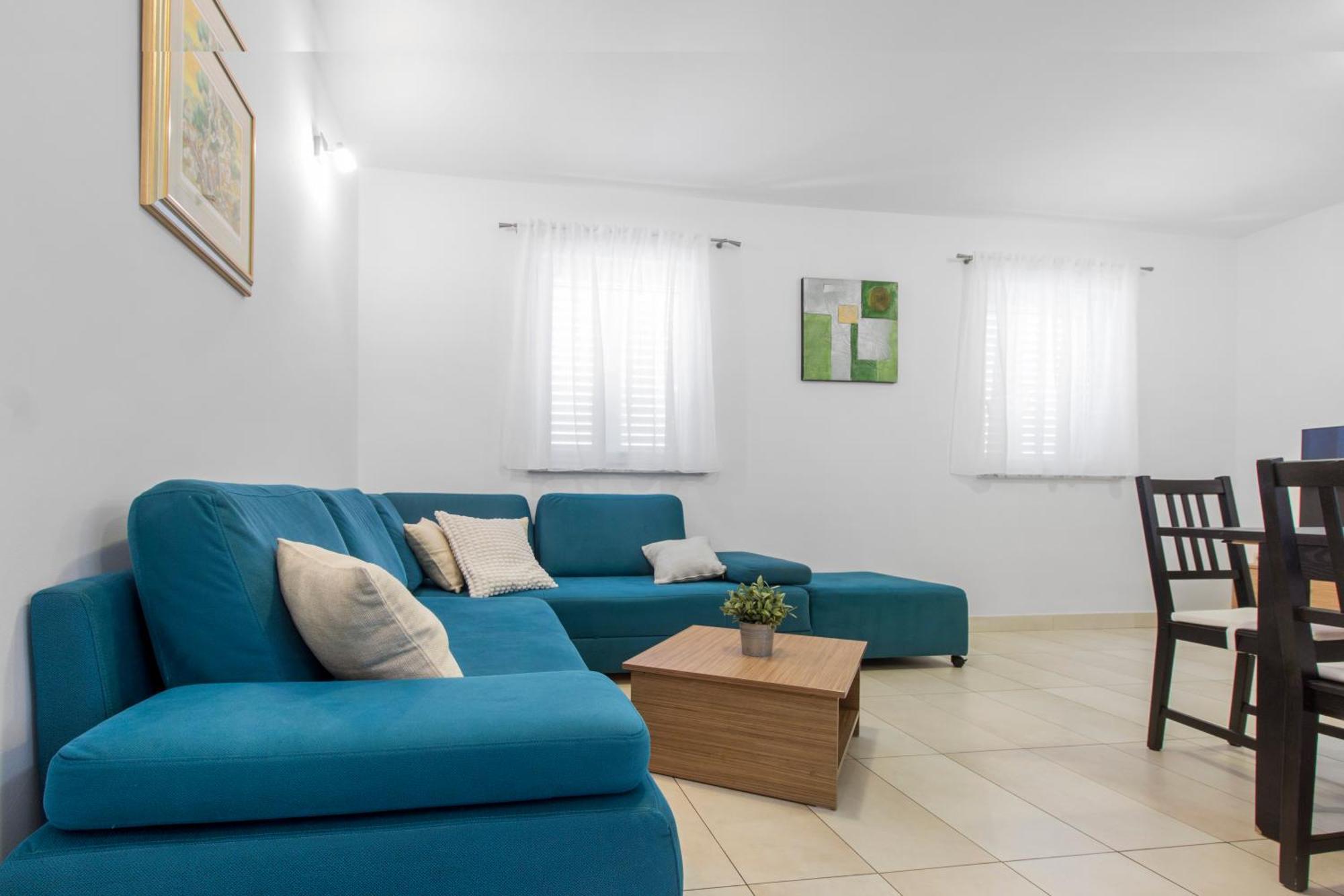 Apartmani Gnjidic Srima Luaran gambar