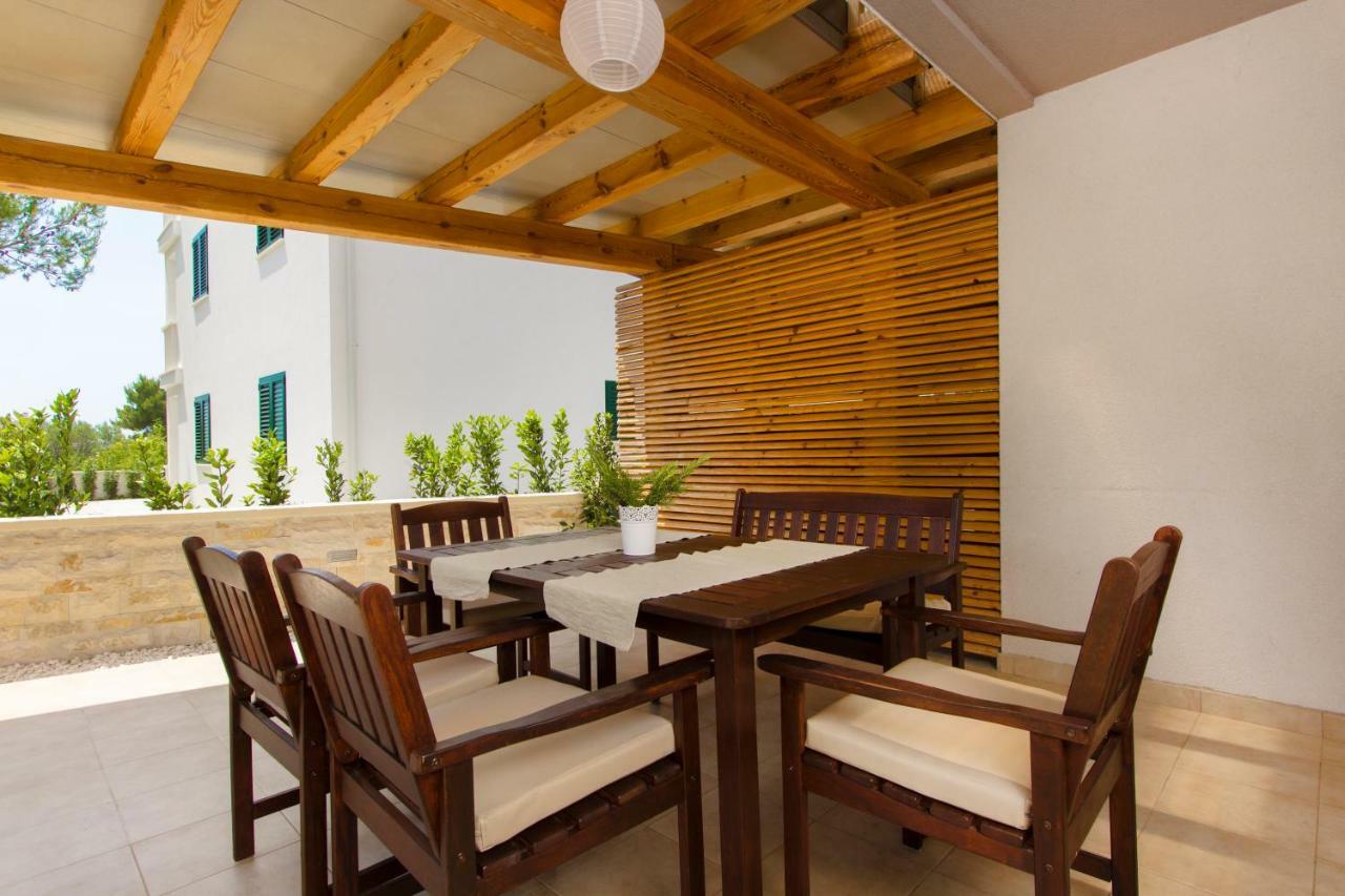 Apartmani Gnjidic Srima Luaran gambar